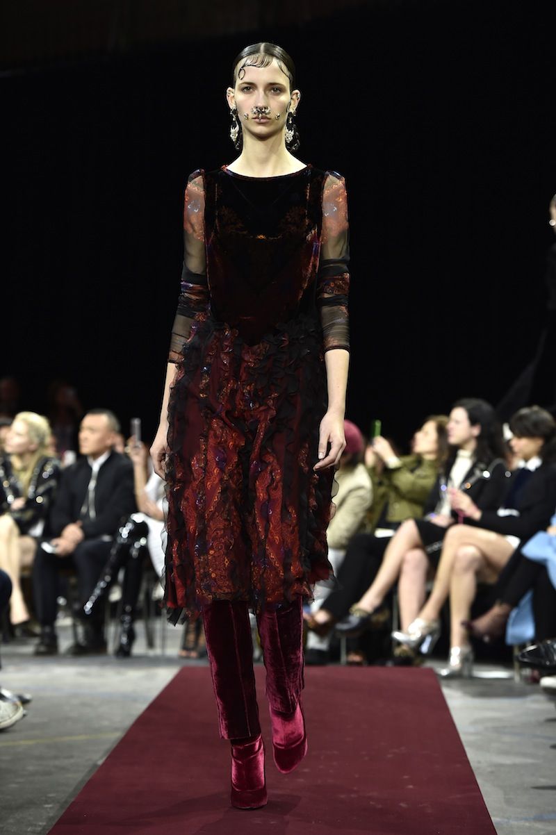 Givenchy : Runway - Paris Fashion Week Womenswear Fall/Winter 2015/2016