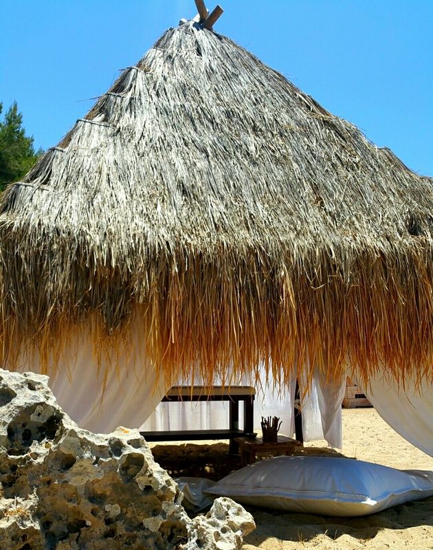 Makris Gialos Beach, Lassi