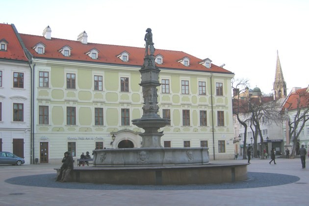 Maximilianova fontana
