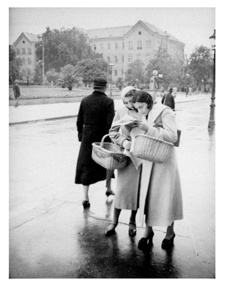Dame citaju, oko 1934. Zagreb, D. Janekovic