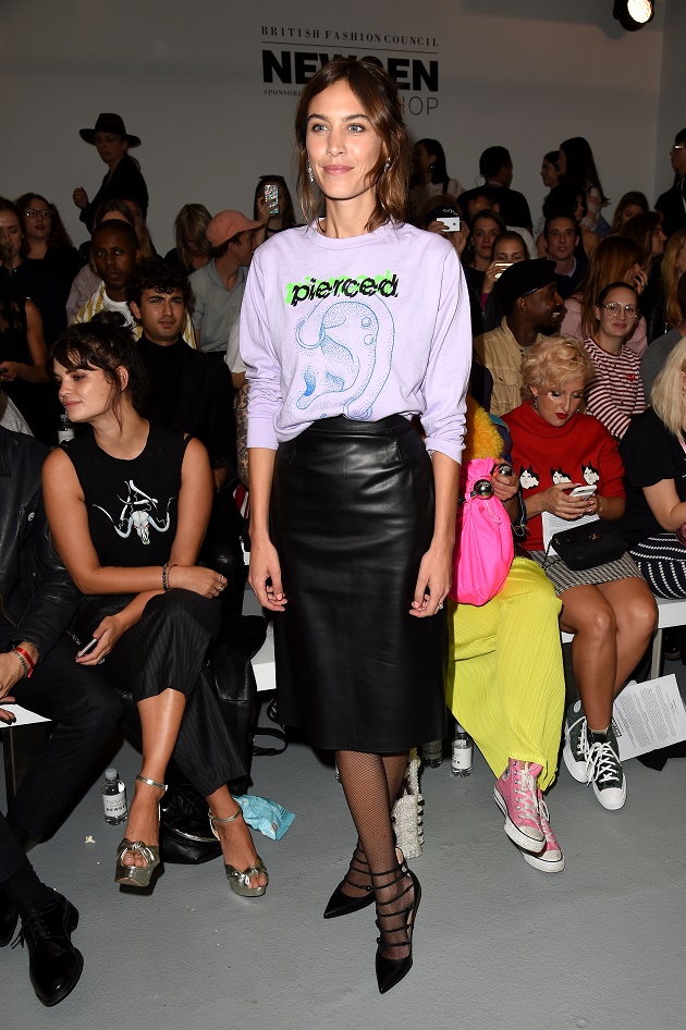 LONDON, ENGLAND - SEPTEMBER 16: Model Alexa Chung attends the Ashley Williams show during London Fashion Week Spring/Summer collections 2017 on September 16, 2016 in London, United Kingdom. (Photo by Ben A. Pruchnie/Getty Images)