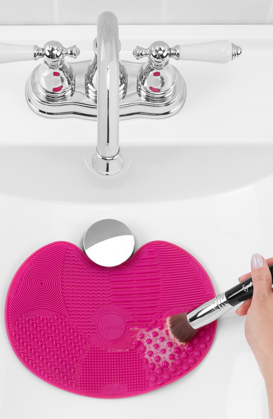 Sigma Spa® Express Brush Cleaning Mat