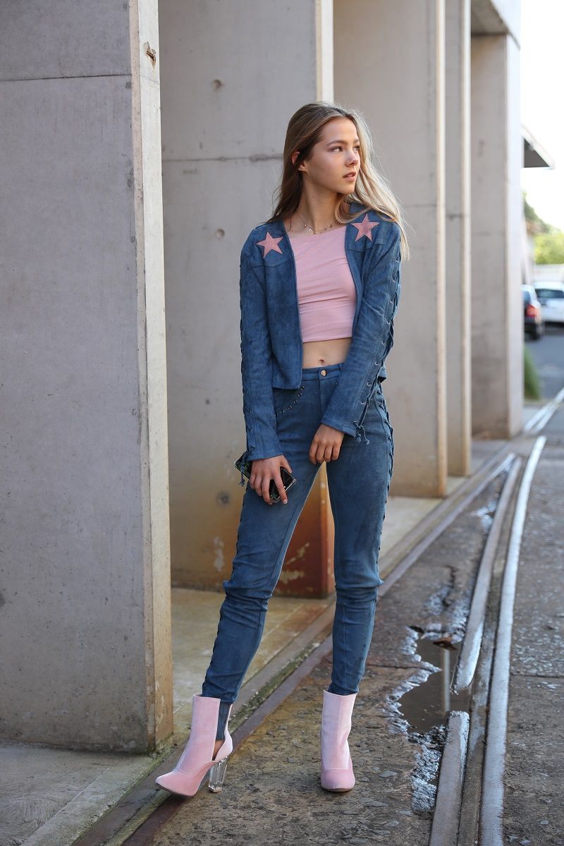 Street Style - Mercedes-Benz Fashion Week Australia 2017