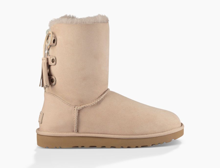 UGG7