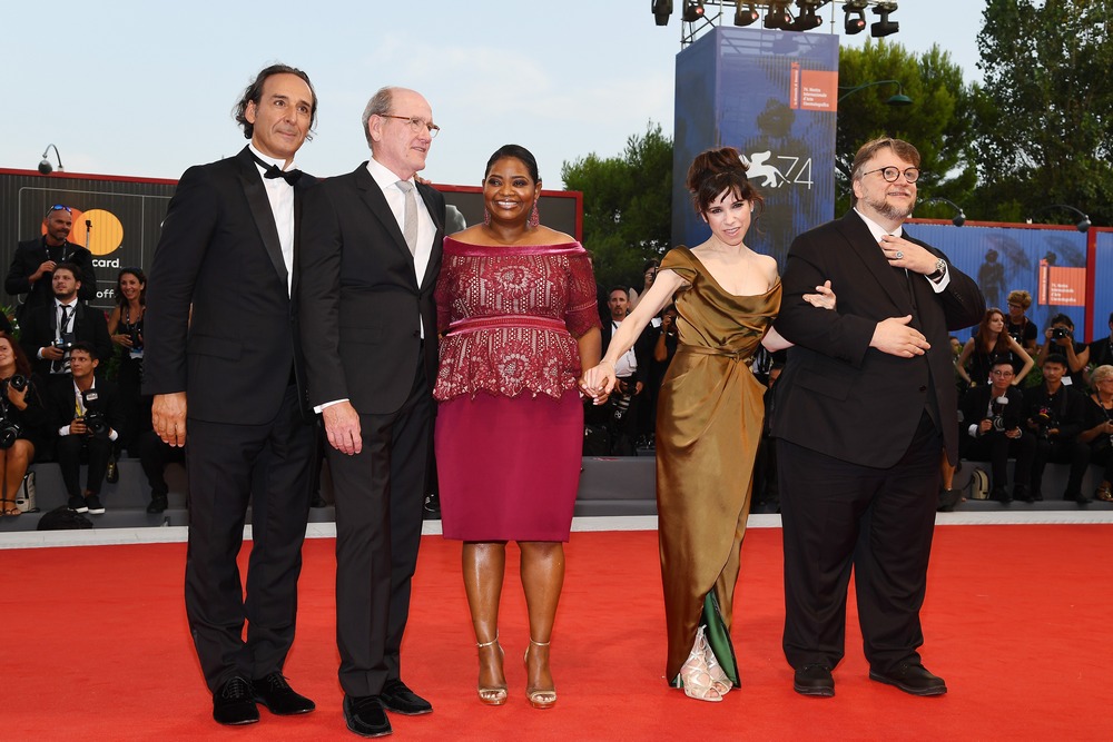 VENICE, ITALY - AUGUST 31: (L-R) Alexandre Desplat , Richard Jenkins, Octavia Spencer, Sally Hawkins and Guillermo Del Toro walk the red carpet ahead of the 'The Shape Of Water' screening during the 74th Venice Film Festival at Sala Grande on August 31, 2017 in Venice, Italy. (Photo by Pascal Le Segretain/Getty Images)