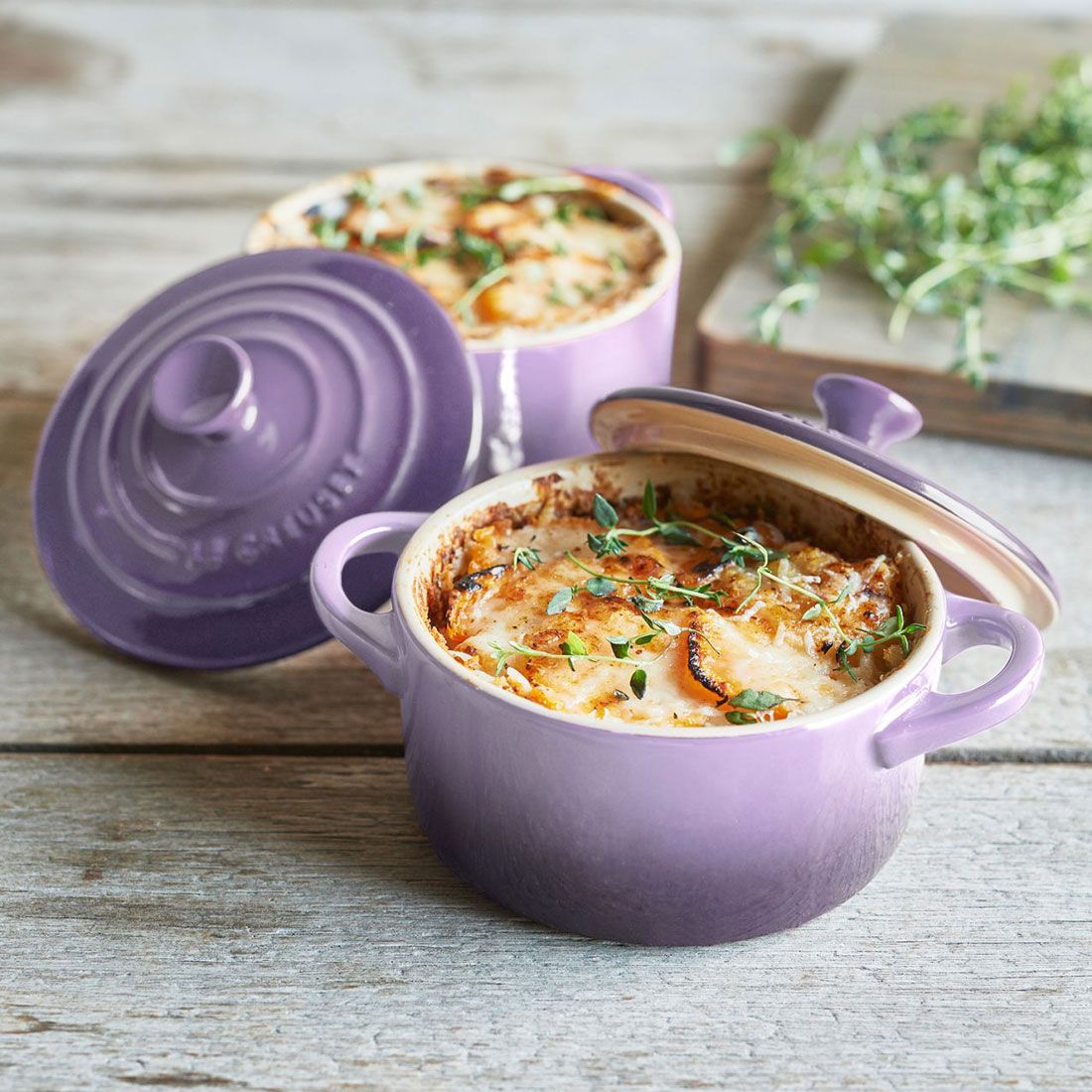 Paprika Og Chili Suppe I Le Creuset Gryte