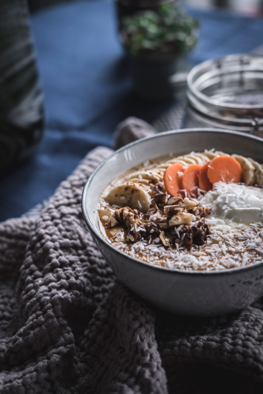 torta od mrkve smoothie bowl