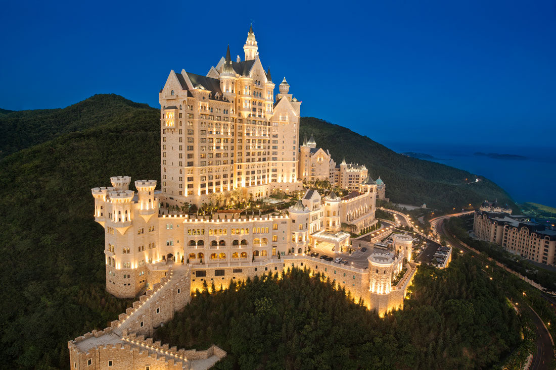 The-Castle-Hotel,-a-Luxury-Collection-Hotel,-Dalian-1