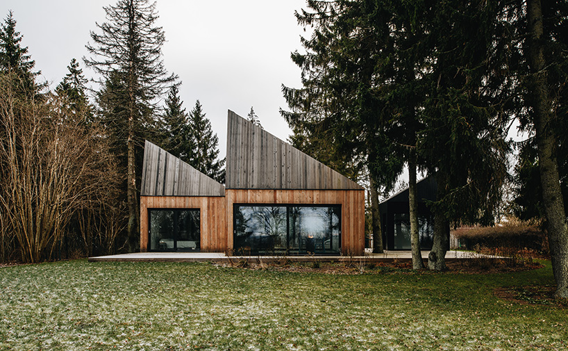 kuu-muraste-estonia-cottage-designboom-01