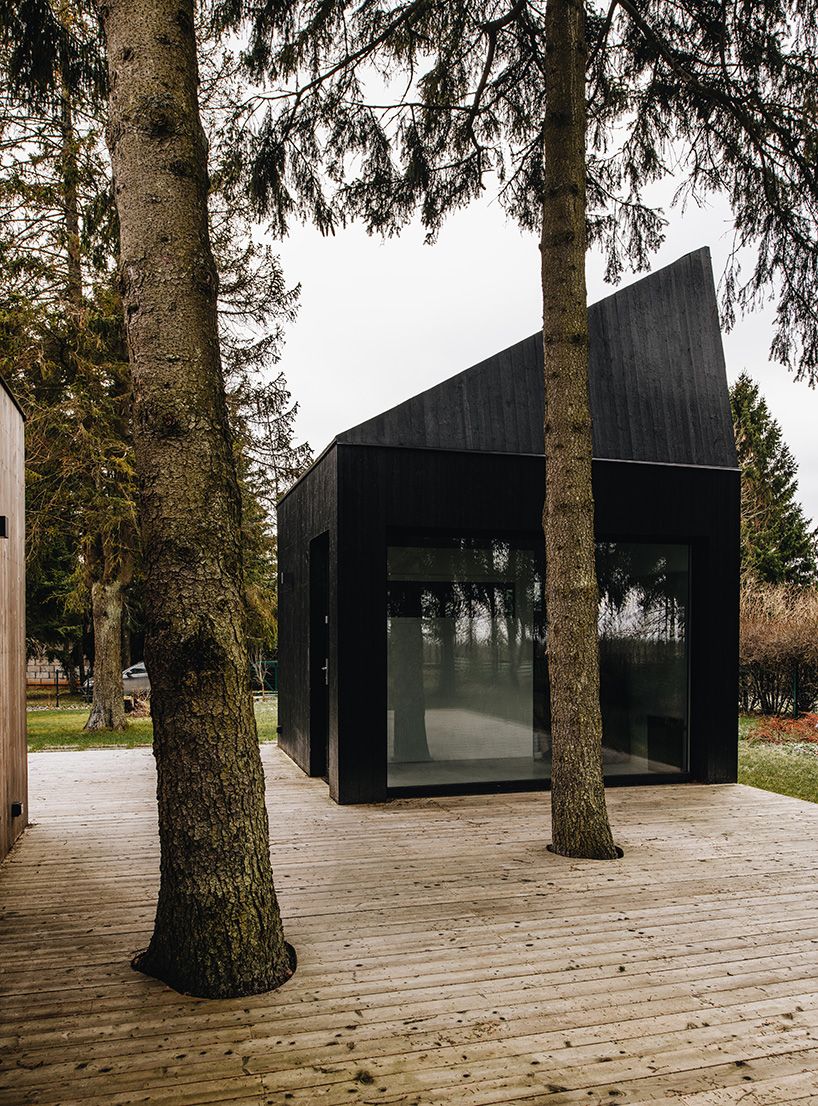 kuu-muraste-estonia-cottage-designboom-05