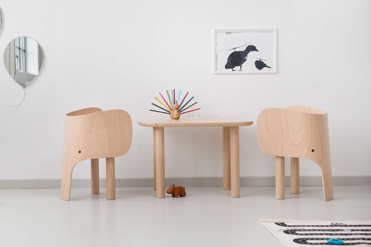 Elephant-chair-and-table
