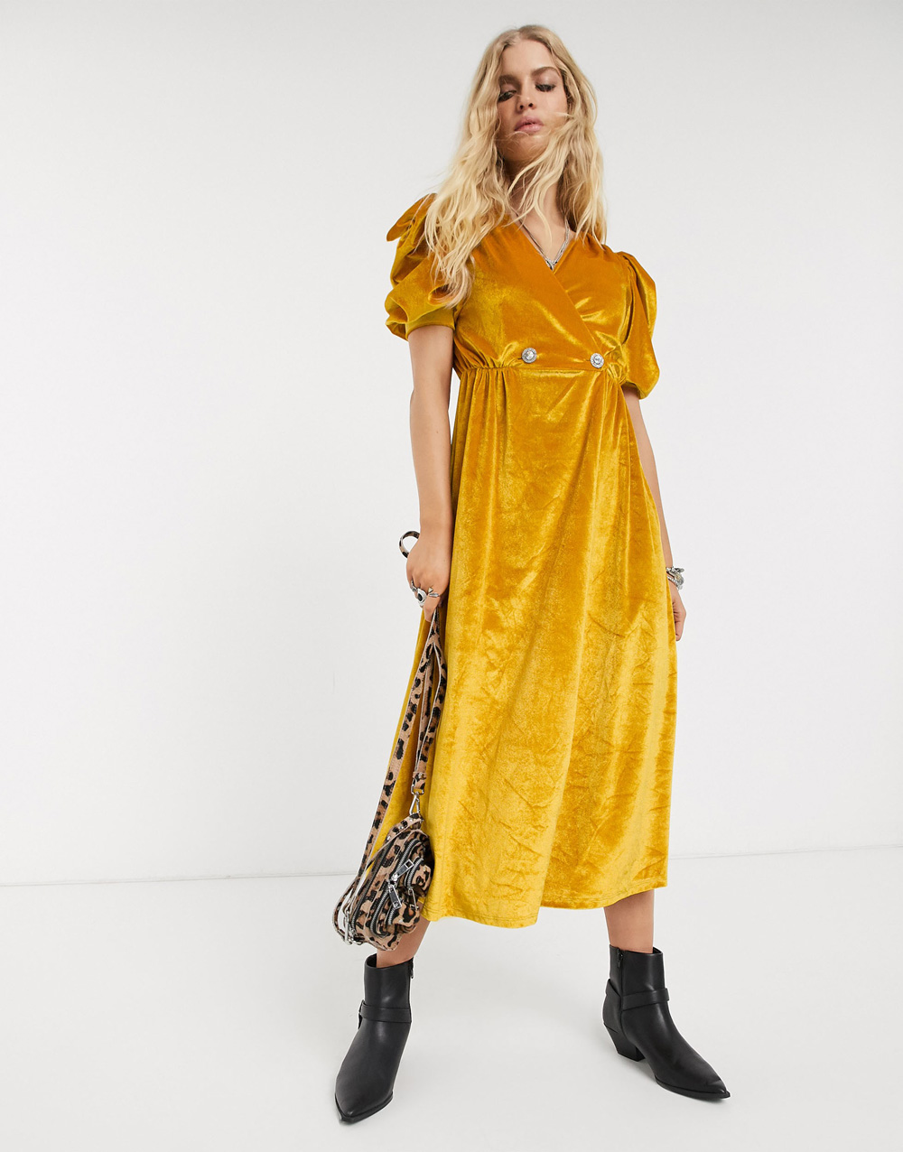 Asos Design cvjetna haljina od baršuna