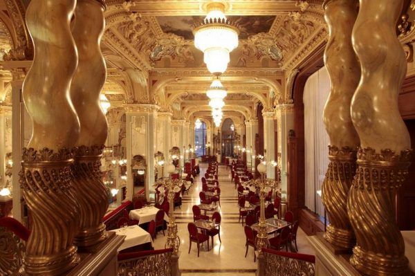 Zavirite u New York Café u Budimpešti, jedan od najljepših kafića na svijetu