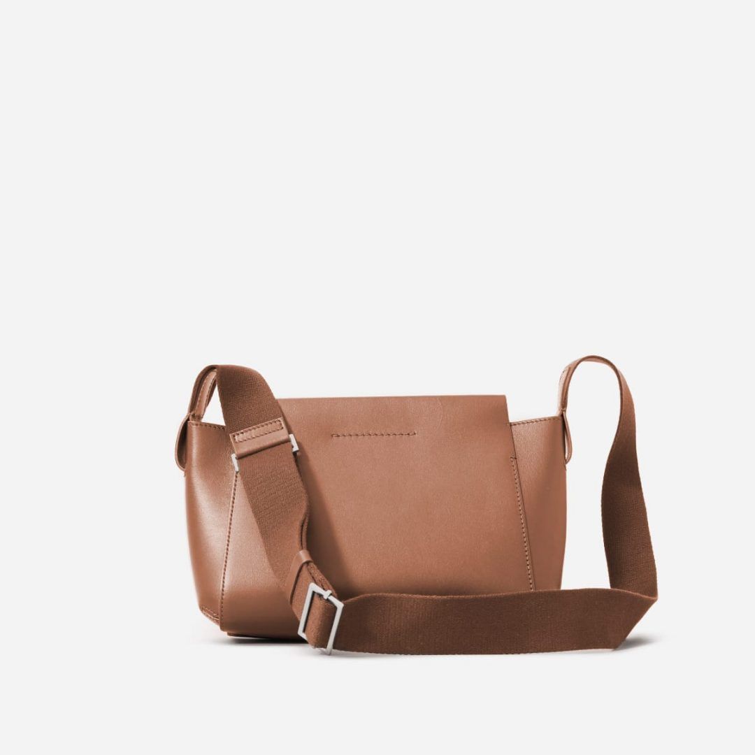 Everlane cross body torba proljeće 2020.