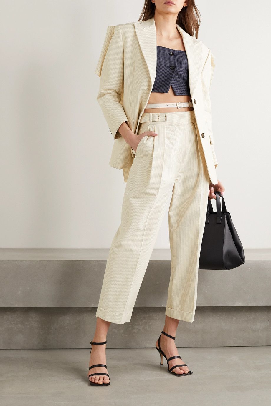 Pushbutton 