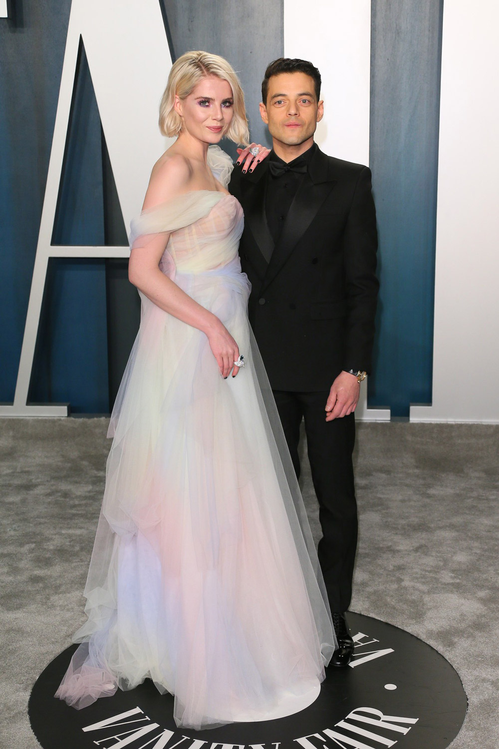 Vanity Fair Oscar Party 2020. Lucy Boynton i Rami Malek
