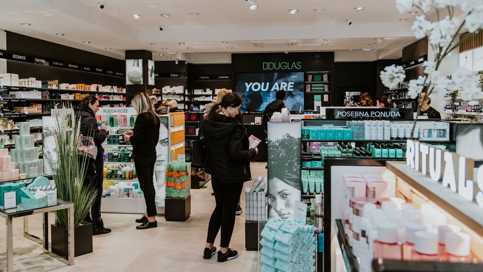 #OdbrojavamDo giveaway: Osvojite Douglas poklon bon za beauty shopping iz snova