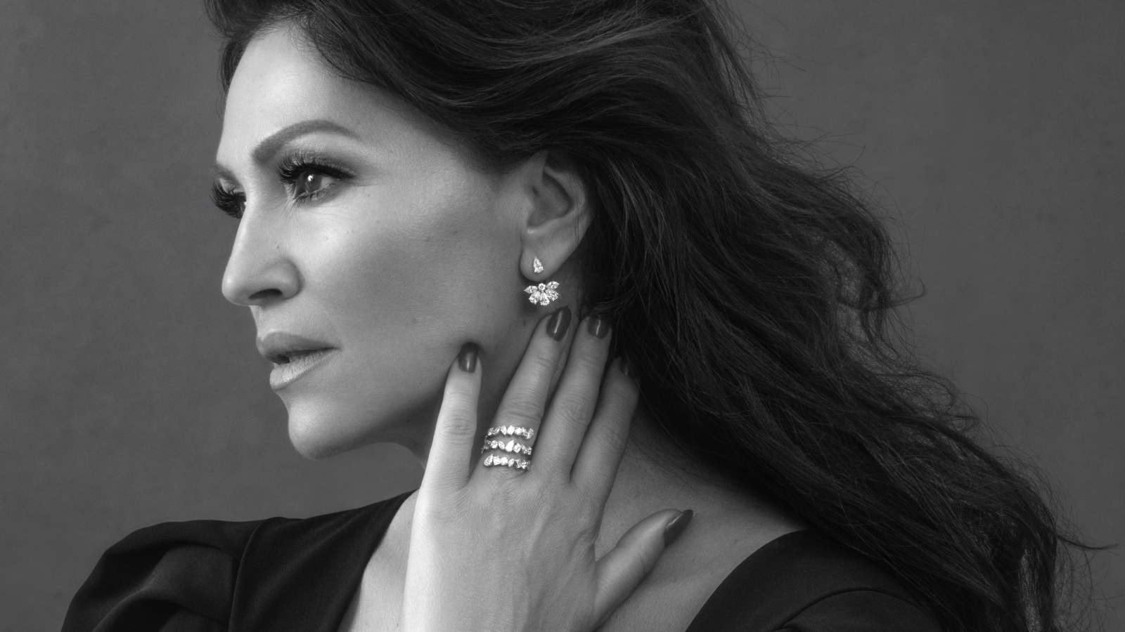 Nina Badrić ambasadorica je nove kampanje Dodić Diamonds, koja slavi autentičnost, glamur i tradiciju