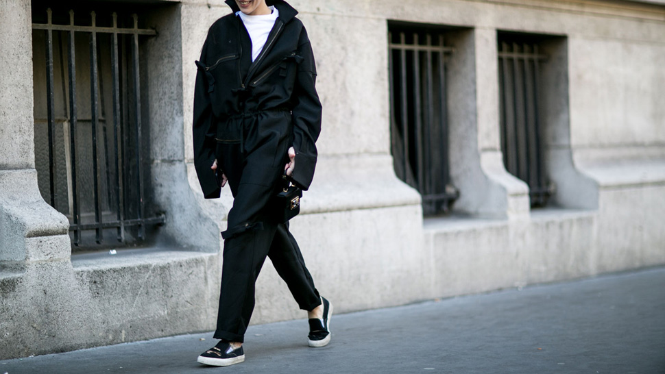 Kako sa stilom nositi crne odjevne kombinacije