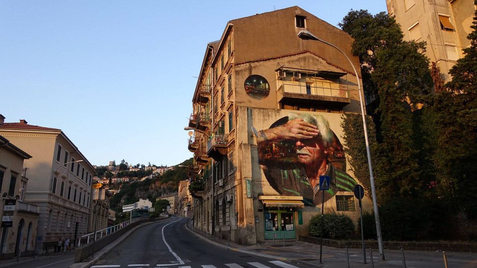 Fantastično realističan mural osvanuo u Rijeci