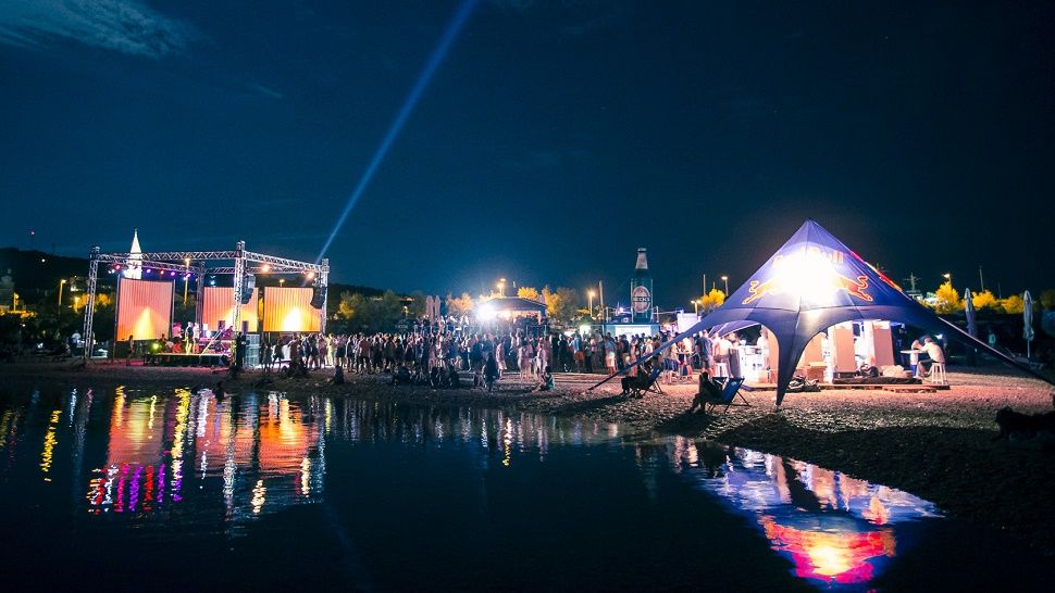 Bliži se novo izdanje glazbenog festivala koji će rasplesati Brač