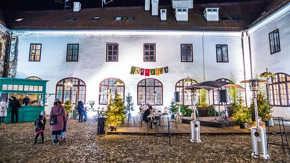 Tradicionalne božićne pjesme u Dvorištima