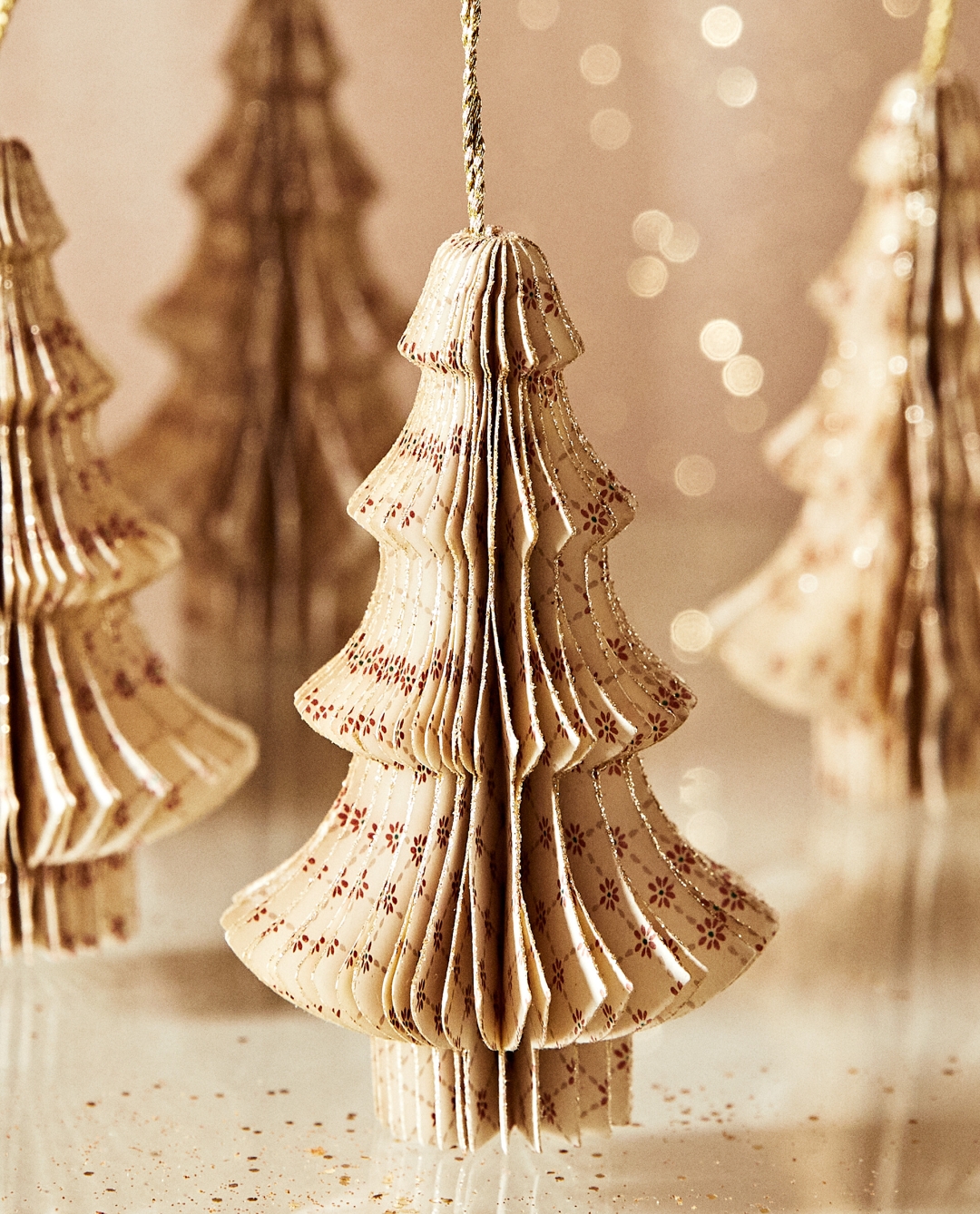 Divni božićni ukrasi od papira koje možete naručiti
