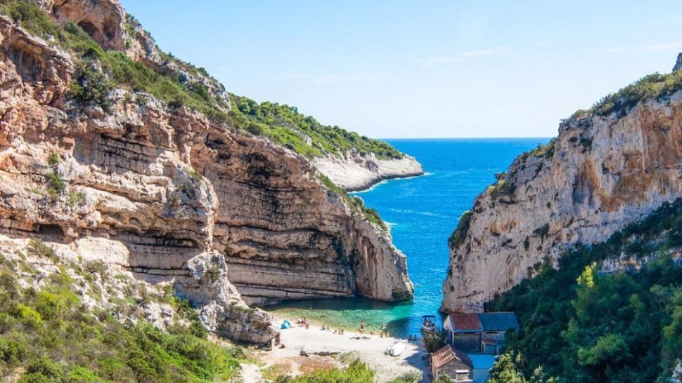 Hrvatske plaže na koje možete doći brodom