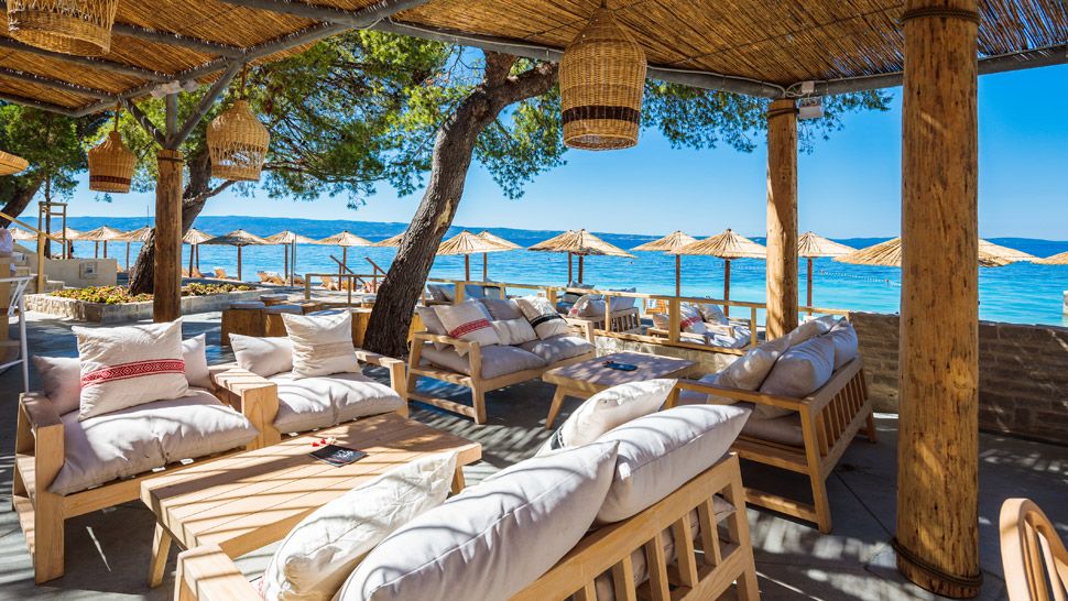 Detaljan pogled u novootvoreni Gooshter Beach Club