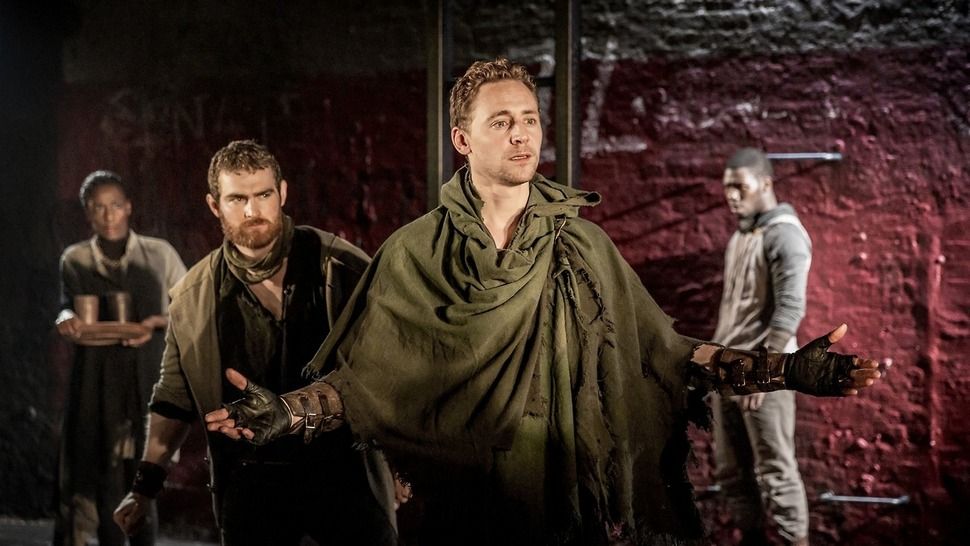 Tom Hiddleston je novi Hamlet