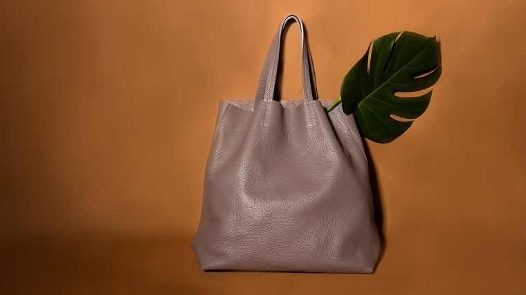 Elegantne torbe za svaku poslovnu ženu