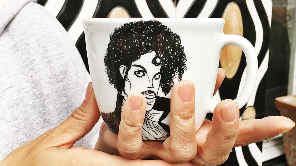 Šalica za kavu s koje vam se smiješi Prince