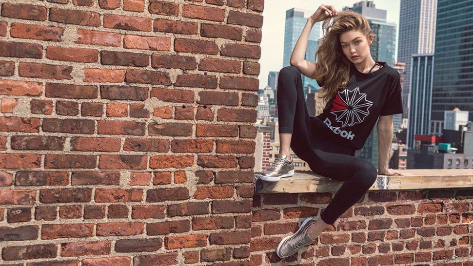 Gigi Hadid nosi najnoviji model Reebok Club C ’85 tenisica