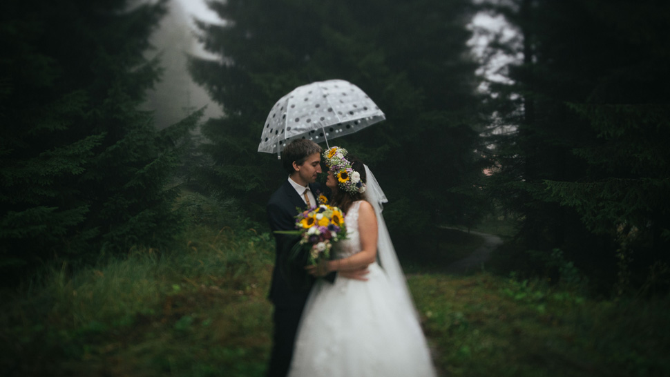 Ni kiša nije mogla pokvariti ovo šumsko vjenčanje
