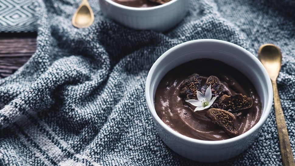 Zdravi čokoladni mousse sa suhim smokvama