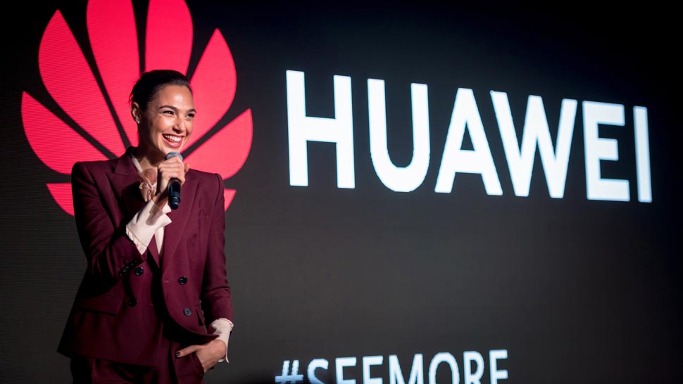 Gal Gadot je nova ambasadorica Huawei P20 serije pametnih telefona