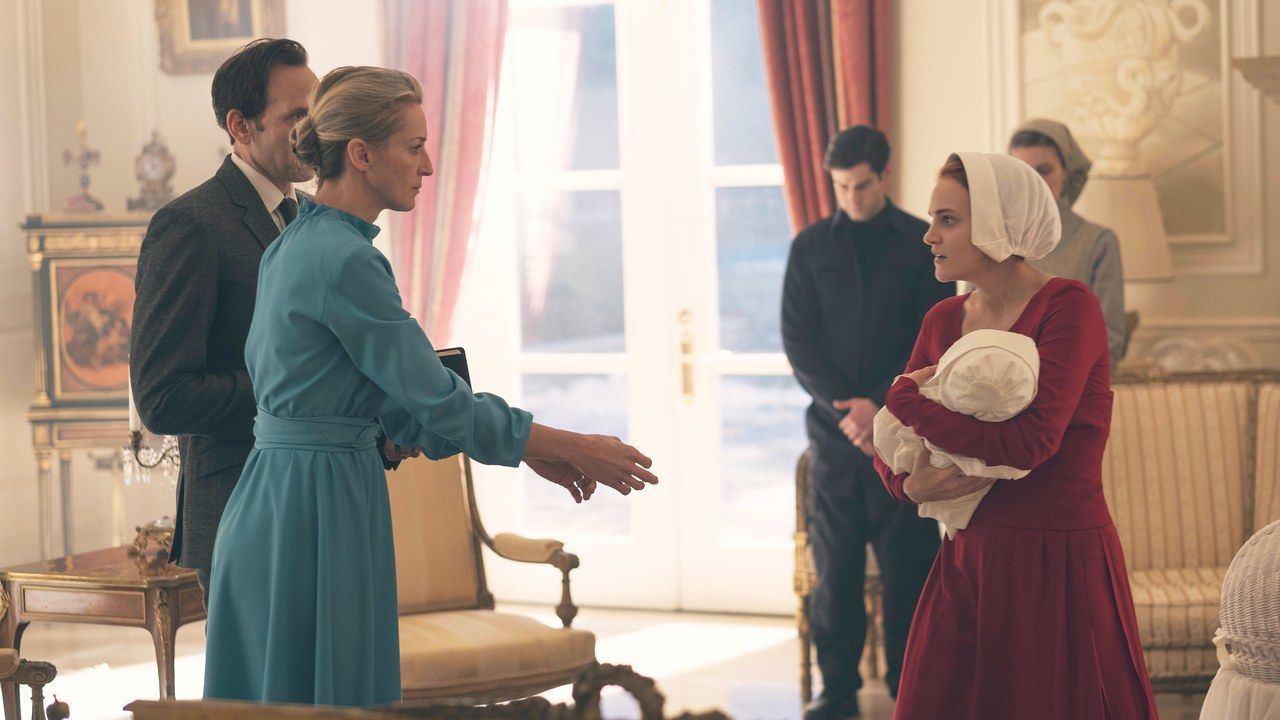 Distopijsko društvo serije ‘Handmaid’s Tale’ čini se stvarnijim nego ikada