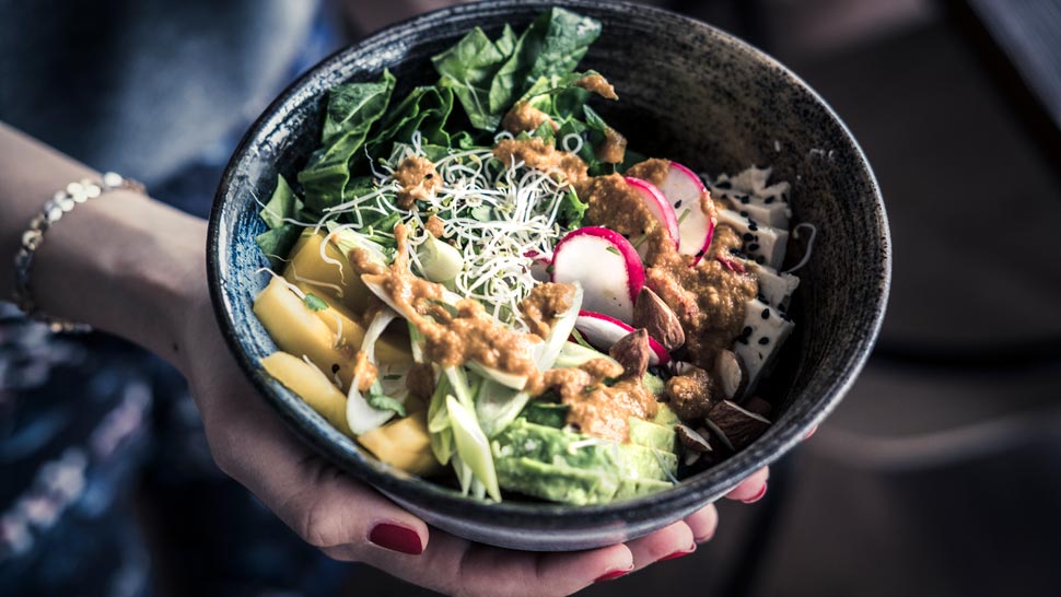 Poké bowl – havajski street food u kojem ćete uživati
