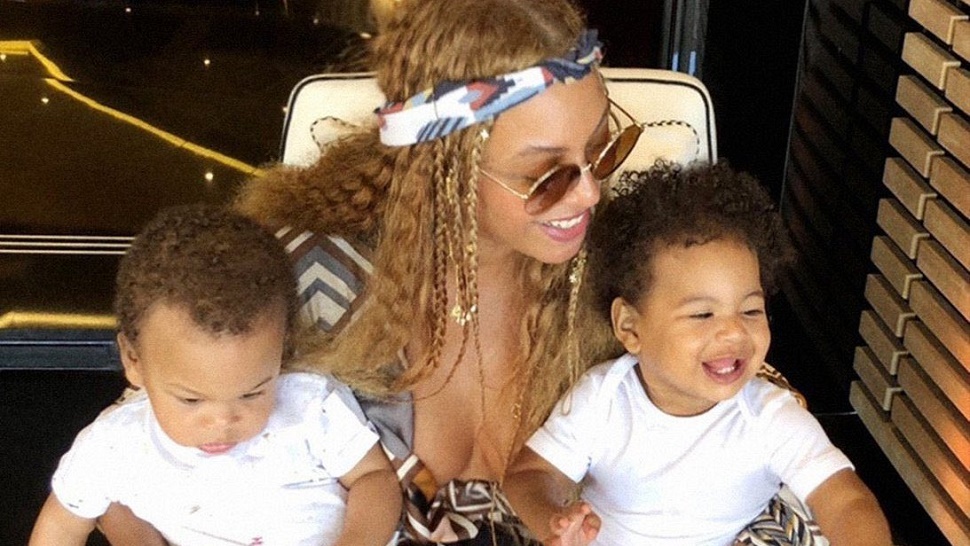 Beyoncé i njeni blizanci na europskom ljetovanju