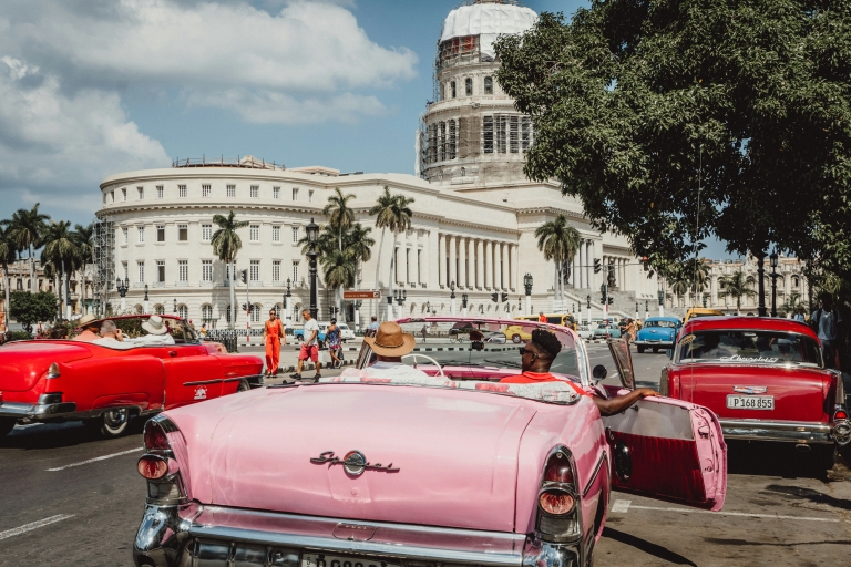 Kuba_polina-kuzovkova-6pIINNlP6ho-unsplash