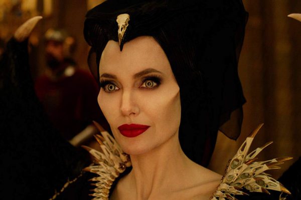 Angelina Jolie se vraća u mračnom traileru za Maleficent 2