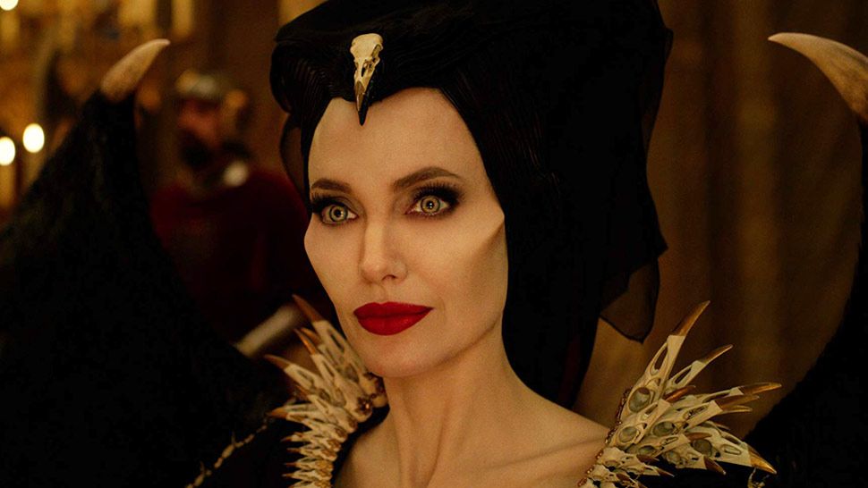 Angelina Jolie se vraća u mračnom traileru za Maleficent 2