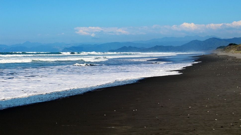 Najljepše crne pješčane plaže na kojima bismo rado proveli ljeto