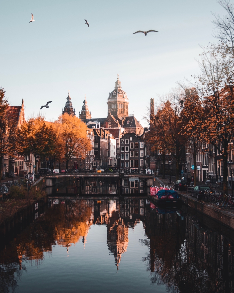 Amsterdam_unsplash