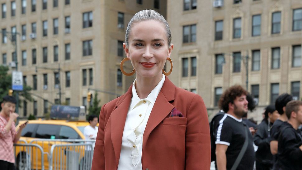 Street style inspiracija: Emily Blunt u savršenom odijelu za jesenske dane