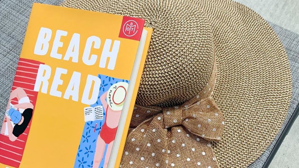Knjiga tjedna: Već dugo nismo naišli na ljubavnu priču kao što je ‘Beach Read’