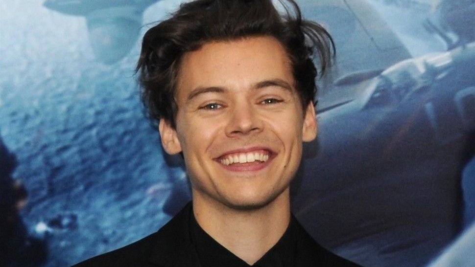 Nakon Toma Hardyja, i Harry Styles nam čita priče za laku noć