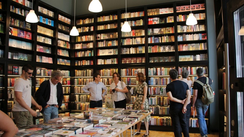 U Zagrebu se napokon otvorila divno uređena knjižara Fraktura u koju ćemo stalno svraćati