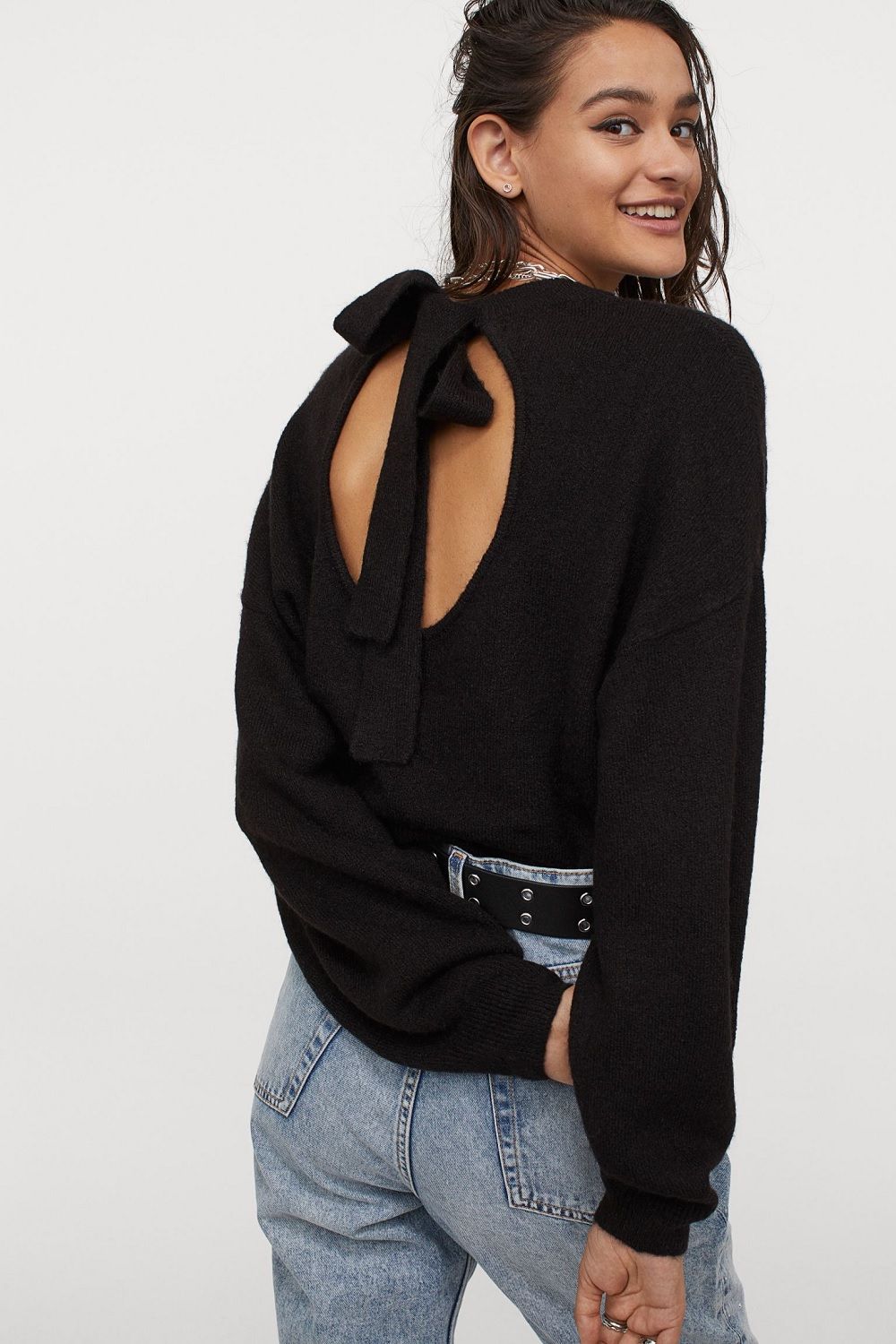 H&M pletivo s otvorenim leđima zima 2020.  