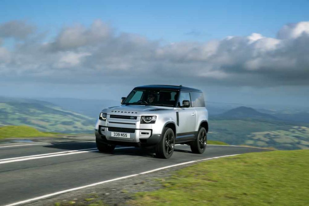 Land Rover Defender P400